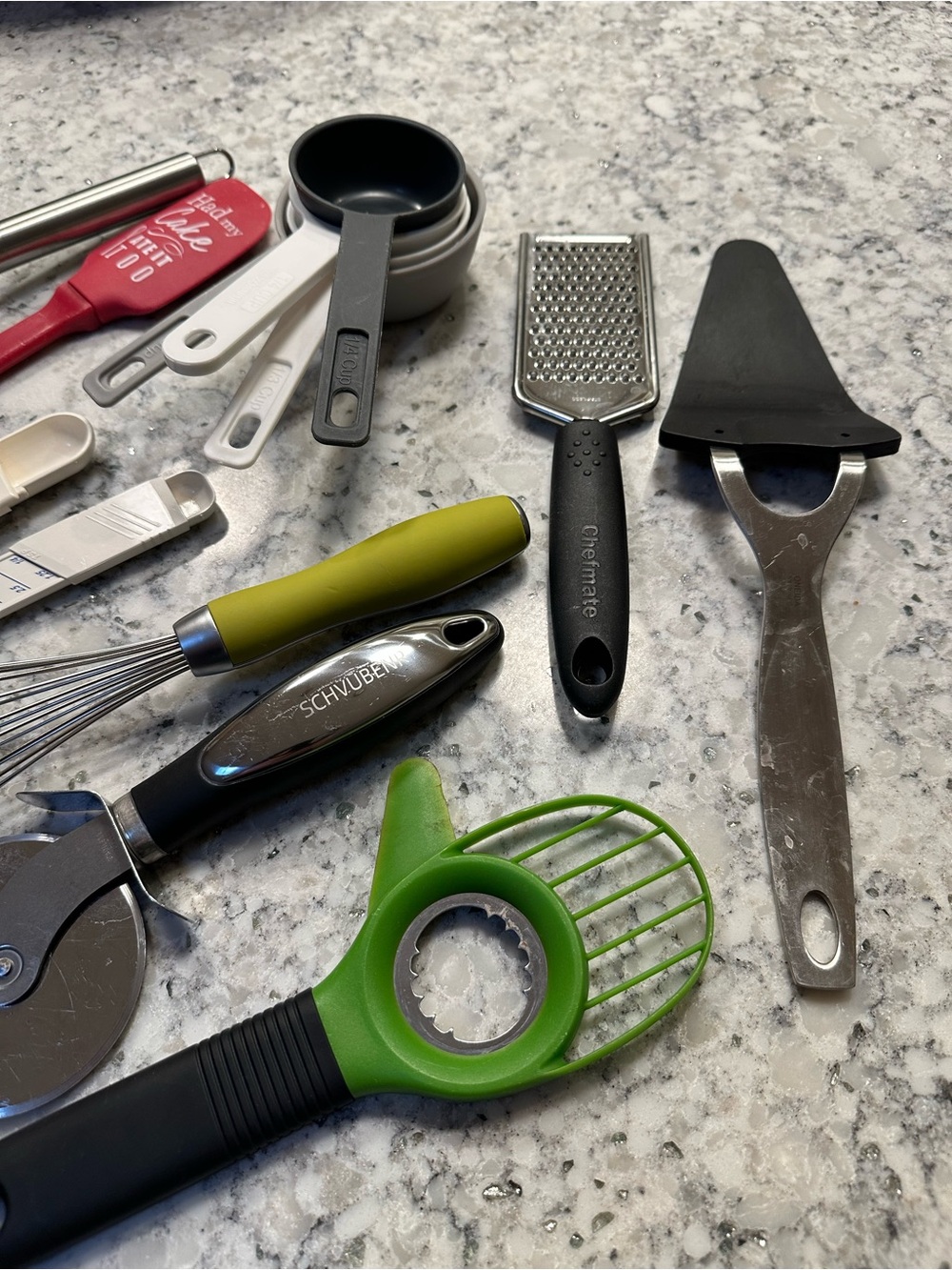 Assorted kitchen tools - Picture 2 of 3